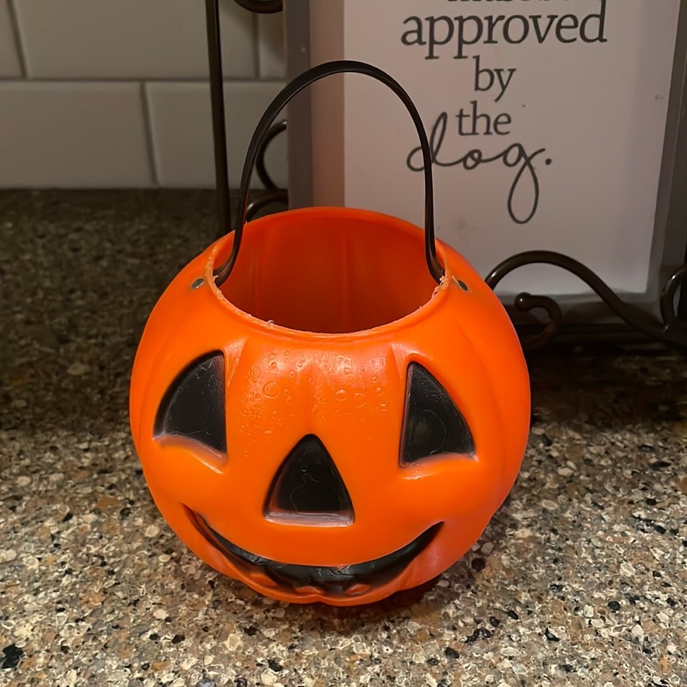 1980 Jack o Lantern Halloween Blow Mold Pumpkin Candy Bucket Vintage